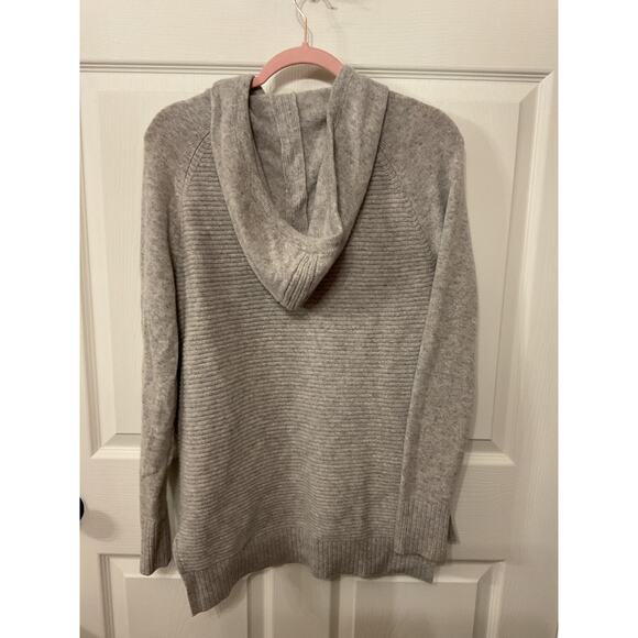 Athleta 100% Cahsmere Knit Hoodie Sweater in Heather Gray, XS - Picture 7 of 8